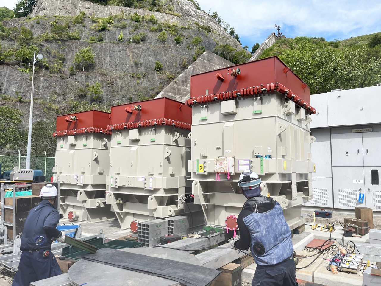 株式会社ユニバーサル重建 新設機器　輸送・搬入・据付・組立業務