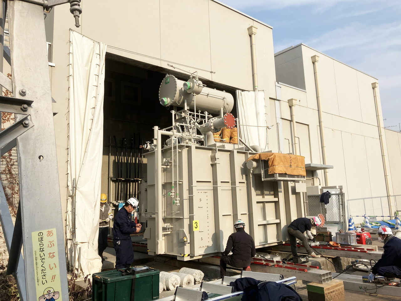 株式会社ユニバーサル重建 電力機器輸送